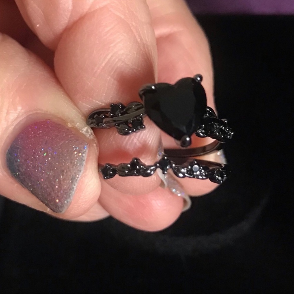 Black Heart Cocktail Ring Set - Size 9